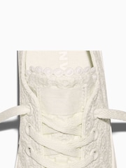 Converse Cream Chuck Taylor Crochet Florals Low Trainers - Image 4 of 7