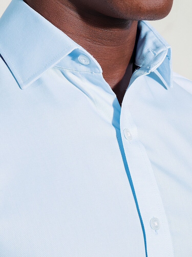 Brook Taverner Blue Tailored Fit Royal Oxford Double Cuff Cotton Shirt - Image 4 of 4