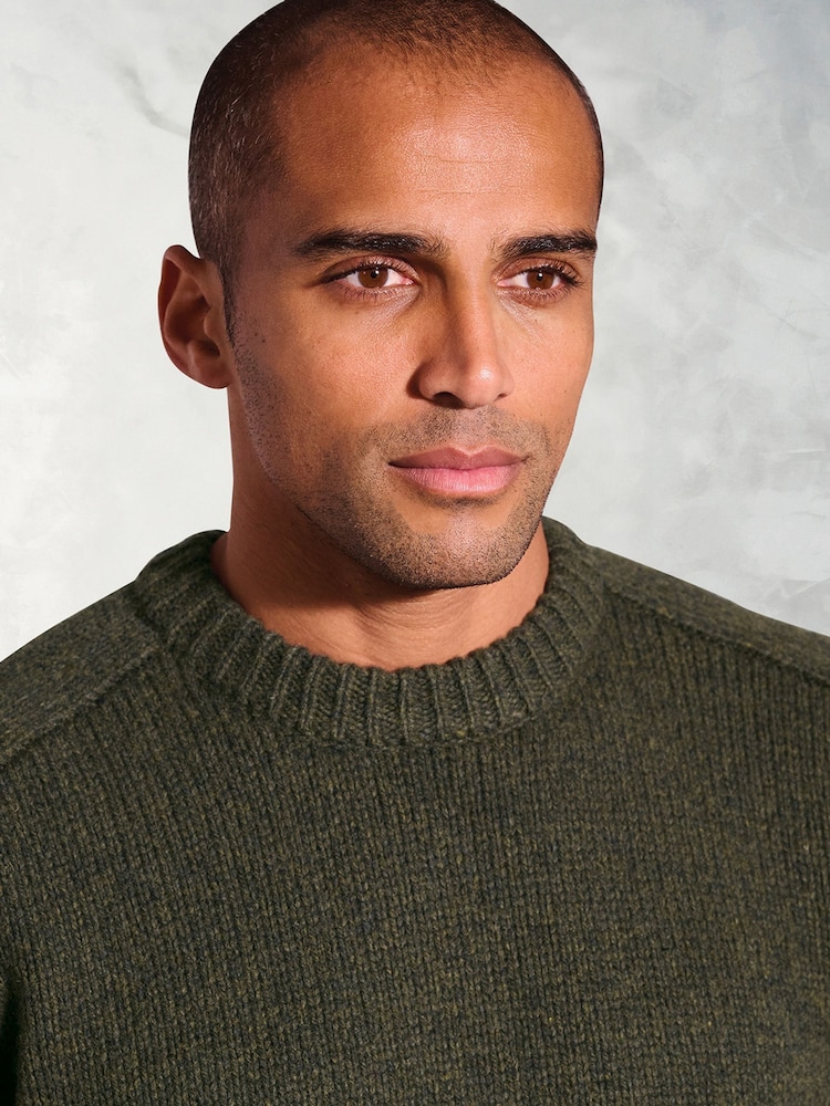 Brook Taverner Green Chunky Lambswool Crew Neck Jumper - Image 3 of 3