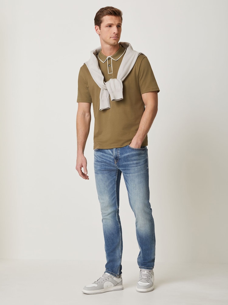 HUGO Green Tipped Placket Polo Shirt - Image 2 of 4