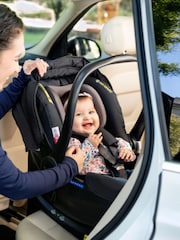 Graco Midnight Black SnugEssentials i-Size R129 Infant Car Seat - Image 2 of 6