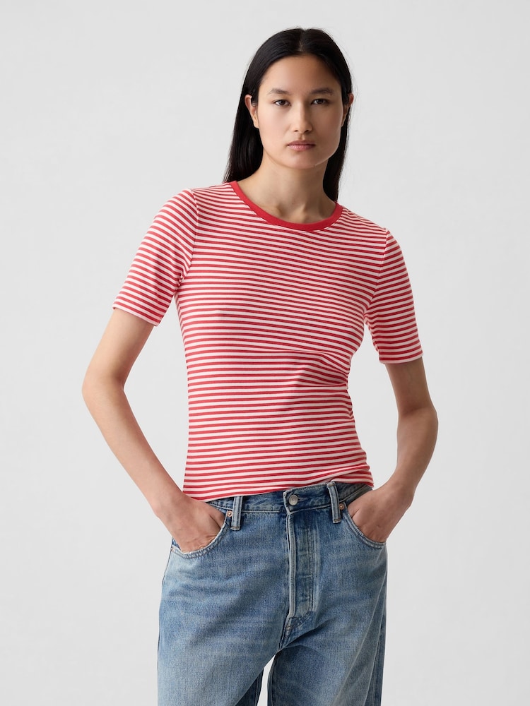 Gap Red Modern Crew Neck Short Sleeve T-Shirt - Image 1 of 4 Gap Red Modern Crew Neck Short Sleeve T-Shirt - Image 1 of 4