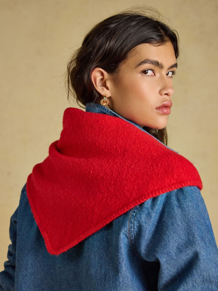 Pula - Joules Kendra Triangle Scarf - Larawan 2 ng 7 Pula - Joules Kendra Triangle Scarf - Larawan 2 ng 7
