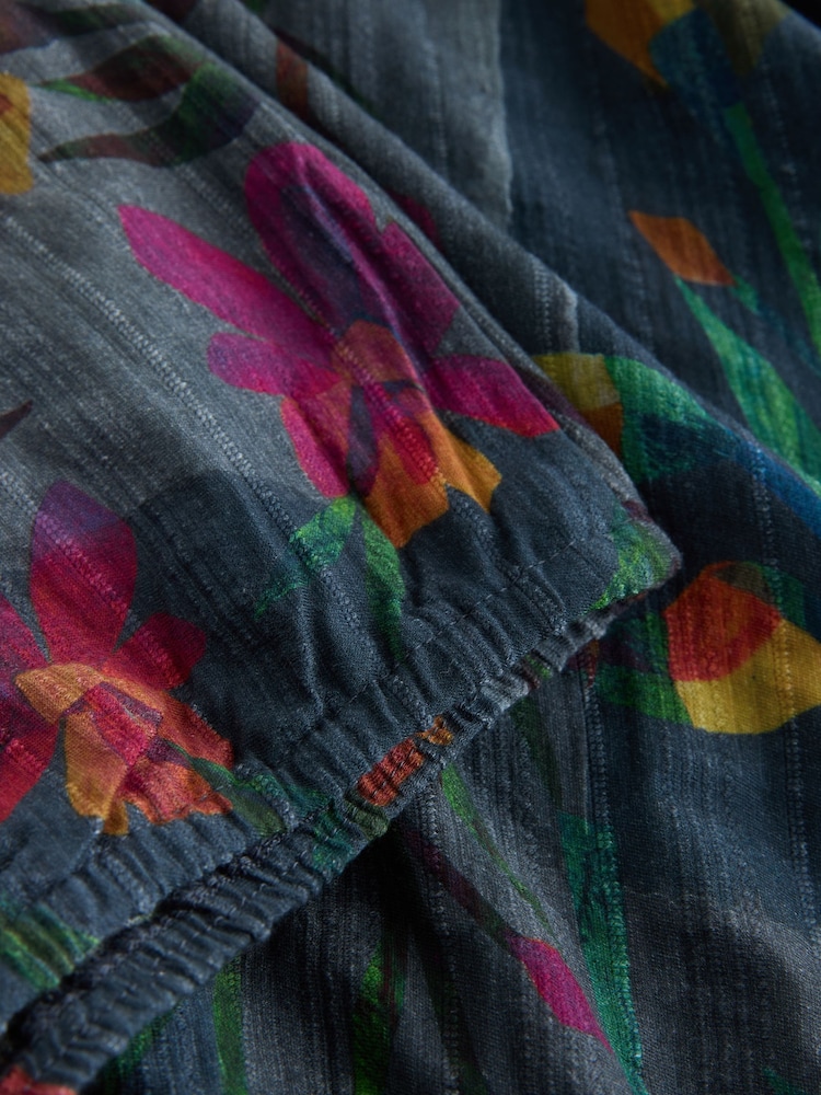 Navy Floral Print Short Sleeve Notch Neck Shirred Bubblehem Top - Image 3 of 3 Navy Floral Print Short Sleeve Notch Neck Shirred Bubblehem Top - Image 3 of 3