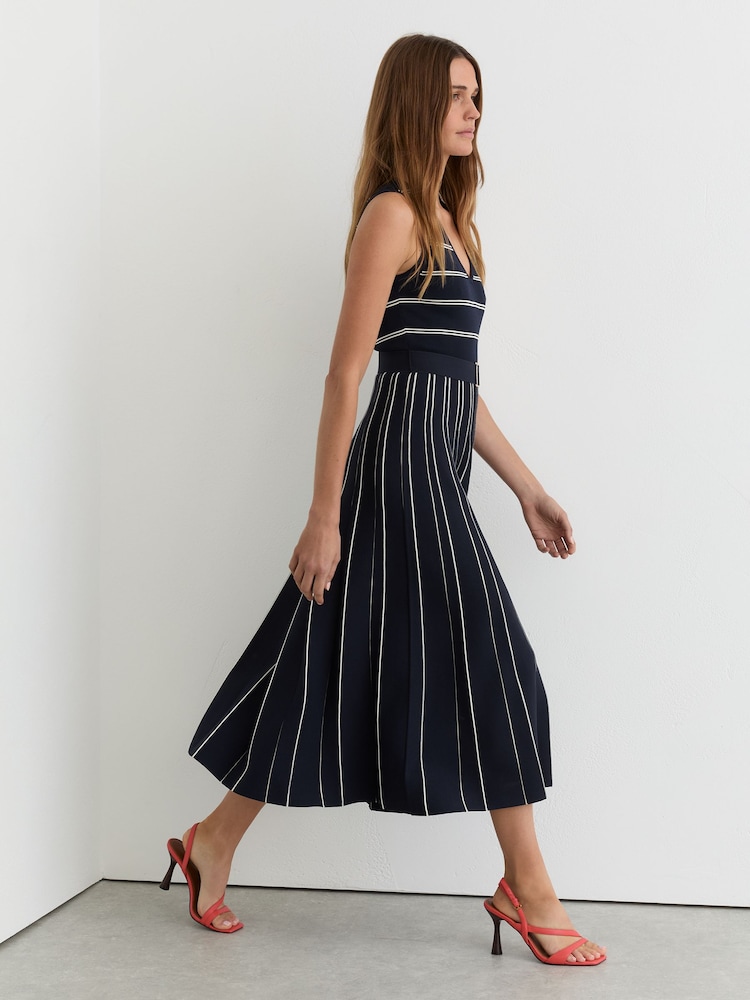 Robe à Lacets Rayée Marine Et Blanche – PRETTYLITTLETHING Taille 6