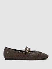 Schokoladenbraun - Reiss Elizabeth Raffia Leather-Strap Ballerina Flats - Bild 1 von 4