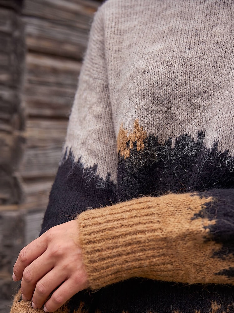 Natur - Roman abstrakter Strickpullover - Bild 4 von 4 Natur - Roman abstrakter Strickpullover - Bild 4 von 4