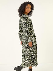 Roman Black Petite Printed Shirred Midi Dress - Image 3 of 5