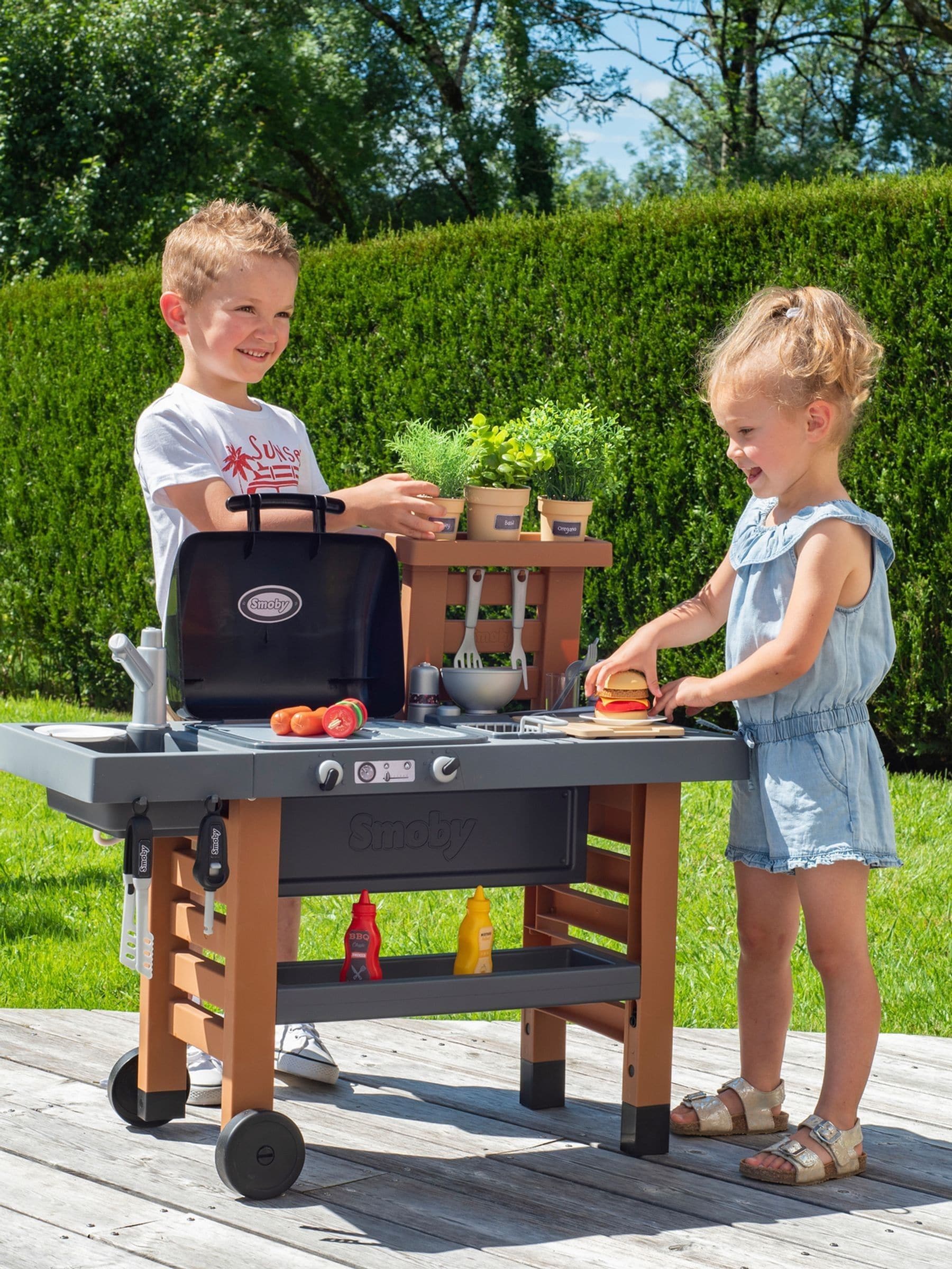 Smoby Brown Garden Kitchen