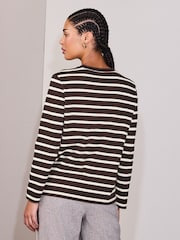 Chocolate Brown/Cream Stripe - تيشِرت ثقيل بحافة رقبة مستديرة وكُم طويل - Image 4 of 8