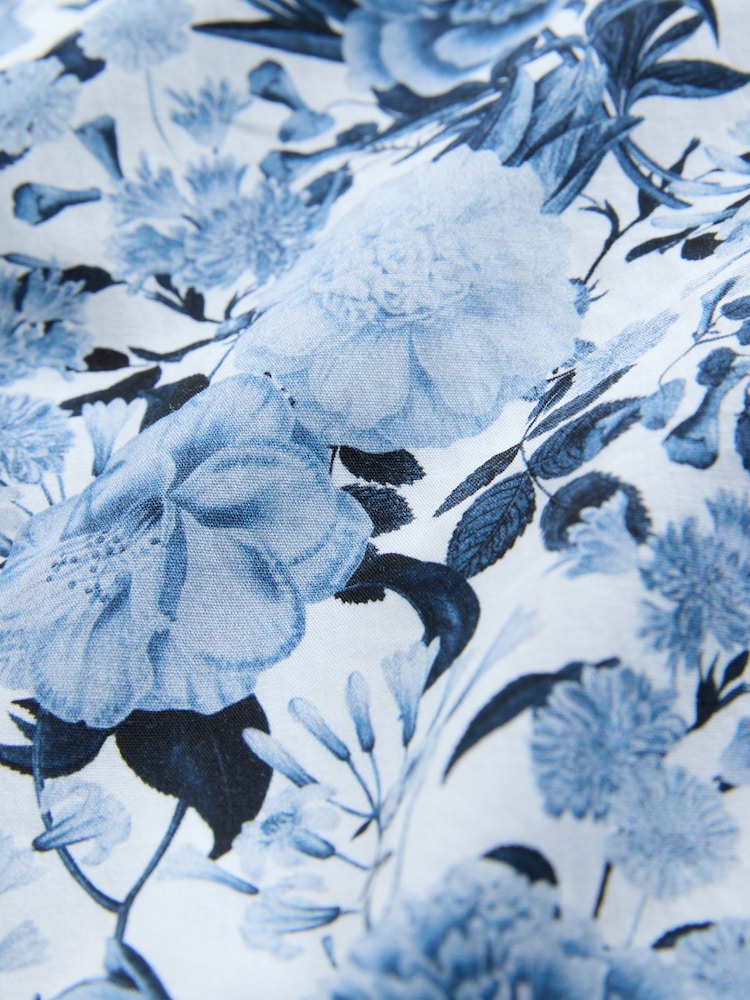 White/Blue Floral Regular Fit Kew Garden Print Short Sleeve Shirt - Image 3 of 3