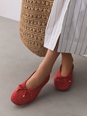 珊瑚粉色 - Forever Comfort® 麂皮高帮芭蕾平底鞋 - 8的图像4｝