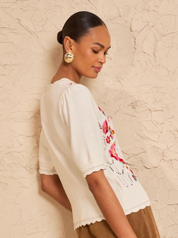 Love & Roses Embroidered Flower Detail Knitted Top - Bild 4 von 4