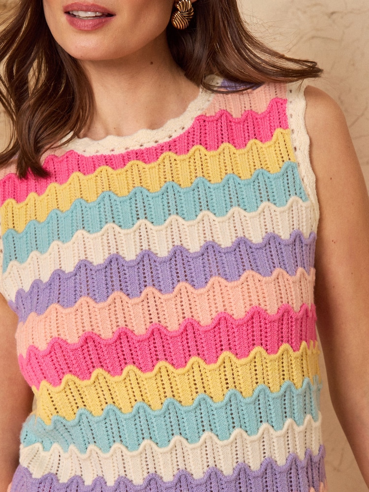 Love & Roses Knitted Scallop Vest - Image 4 of 4