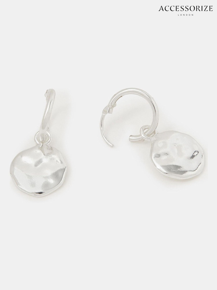 Accessorize עגילי חישוק מכסף סטרלינג עם תליון במראה מותך - תמונה 2 מתוך 2 Accessorize עגילי חישוק מכסף סטרלינג עם תליון במראה מותך - תמונה 2 מתוך 2