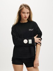 Schwarz - Cotton On Long Sleeve Graphic Crew Top - Bild 1 von 4