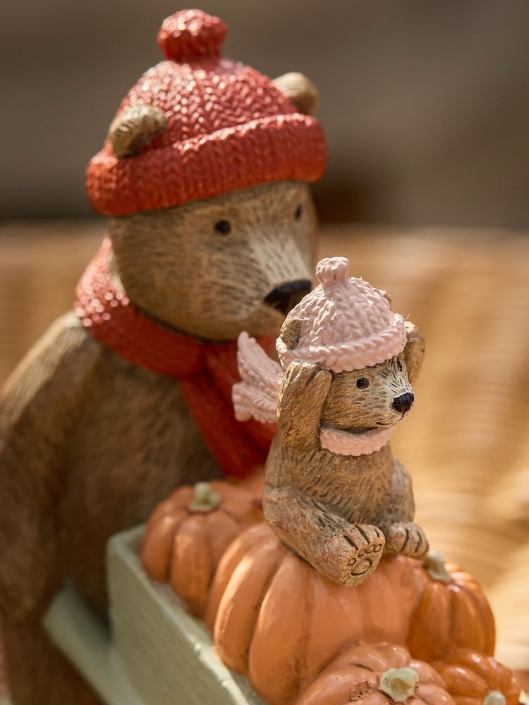 Bertie The Bear and Baby Autumn Pumpkin Picking Ornament - Imagen 3 de 3
