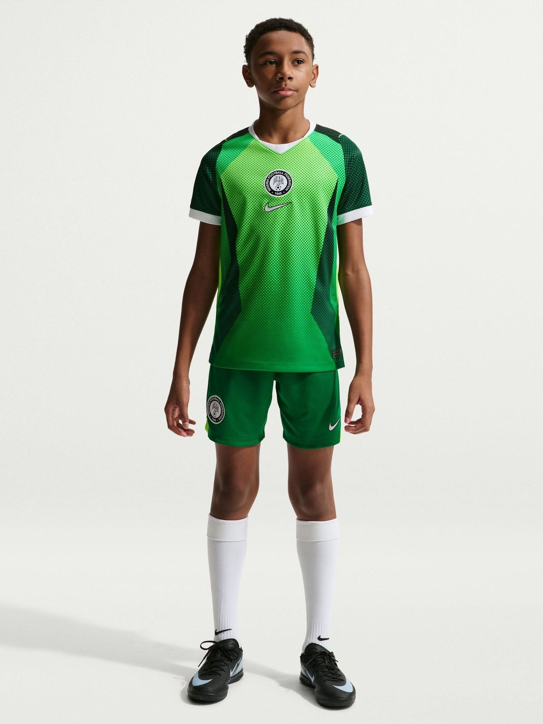 Next：日本 生活雑貨 - Nike ナイジェリア 2026 スタジアムサッカー