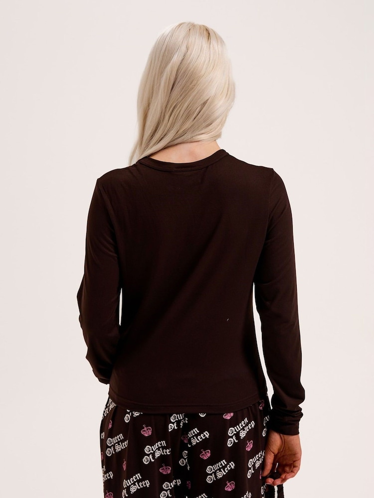 Juicy Couture Brown Queen Of Sleep Ls Pyjamas Set - Image 2 of 3 Juicy Couture Brown Queen Of Sleep Ls Pyjamas Set - Image 2 of 3
