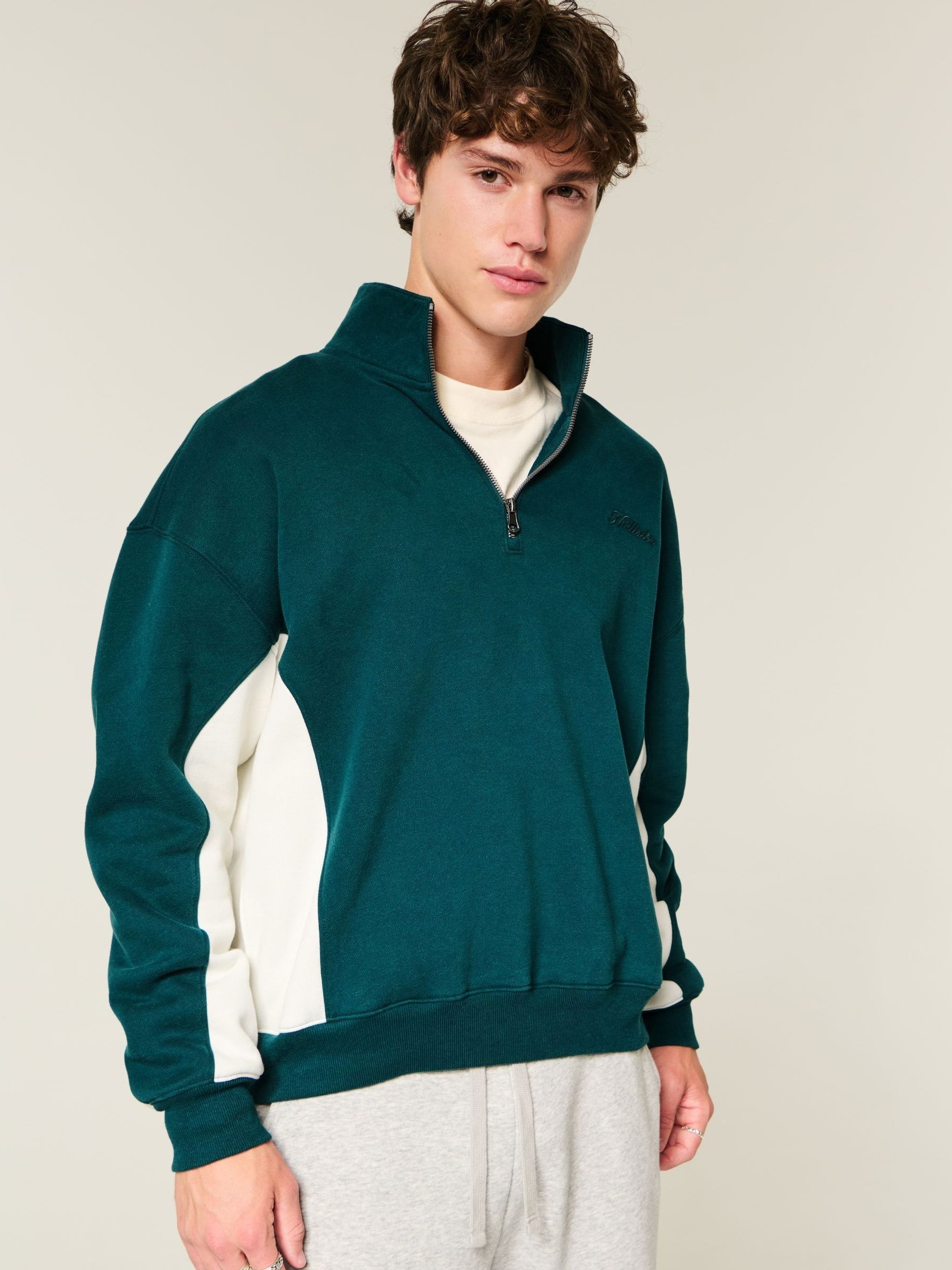 hollisterページ Women's Gilly Hicks Sherpa Quarter-Zip Sweatshirt | Women's Tops