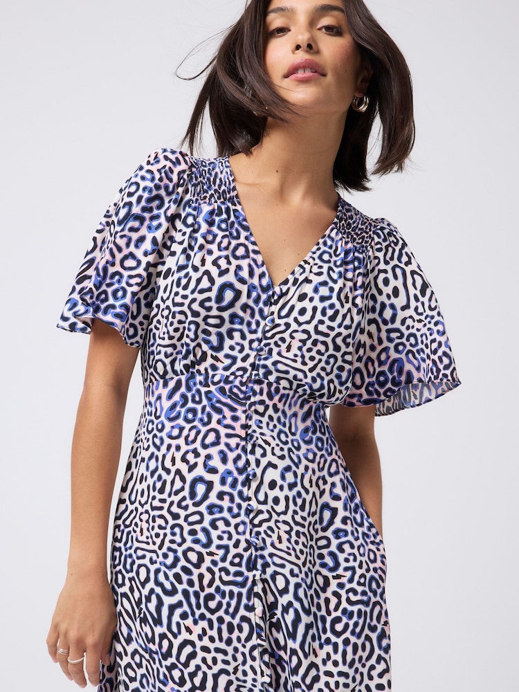 SCAMP & DUDE White Stingray Angel Sleeve Midi Tea Dress - Image 4 of 4