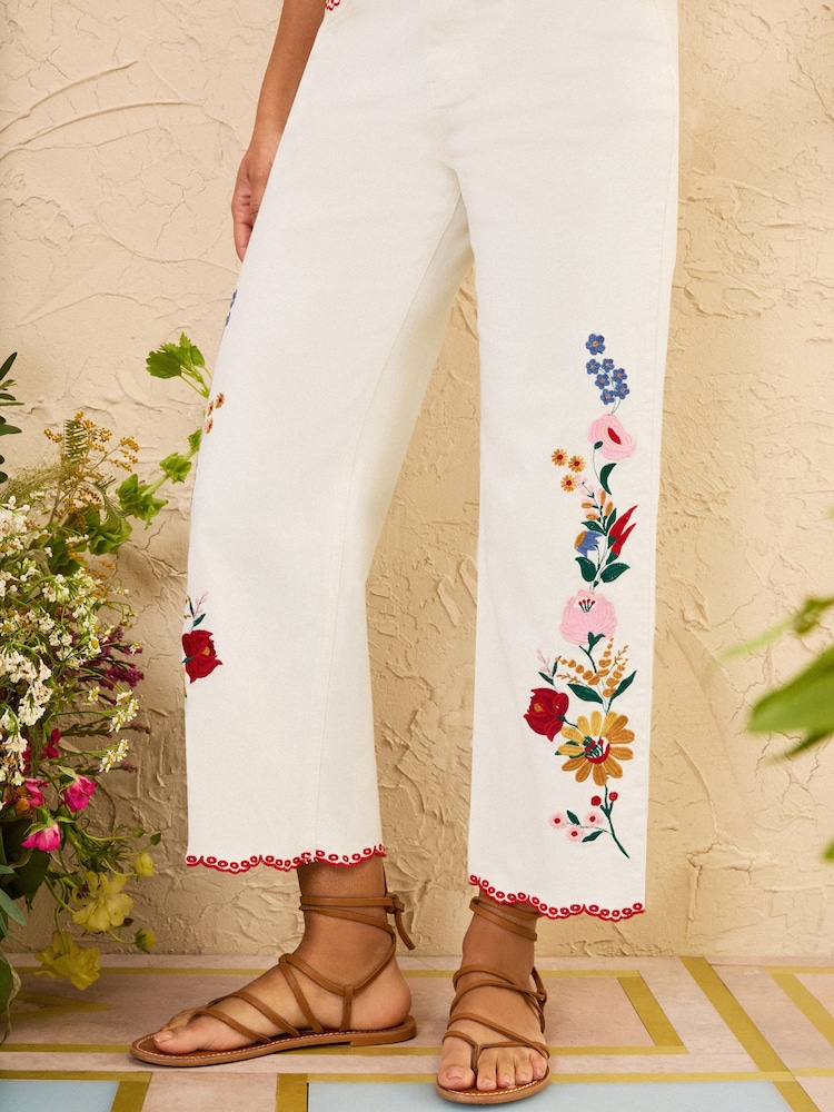 אופוויט רקמה פרחונית - Love & Roses Straight Crop Jeans - תמונה 2 מתוך 4