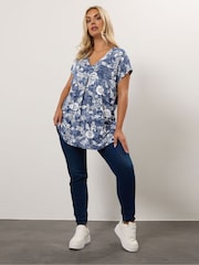 Yours Curve Floral Pleated Front Top - Imagem 3 de 5