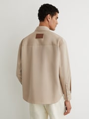 Reiss Elmore Monogram Embroidered Relaxed Overshirt Stretch-Cotton - תמונה 6 מתוך 8