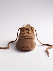 タン ブラウン - The Set プレミアム コンフォート ソフト スエード スニーカー - 画像 3 / 6