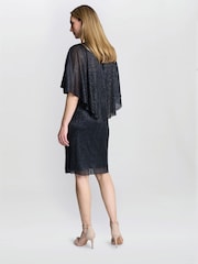 Gina Bacconi Blue Sonya Pleated Dress With Brooch - Imagem 5 de 6