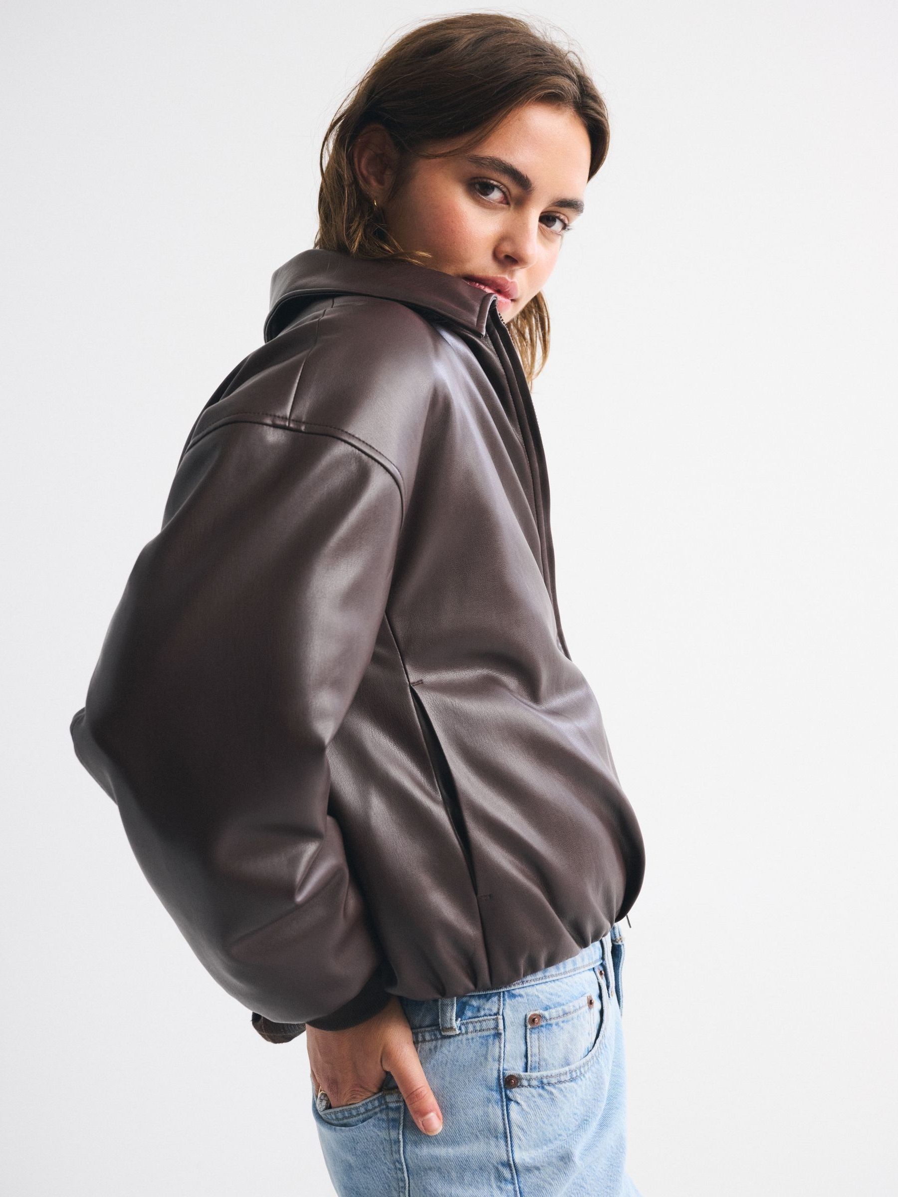 Next：日本 ブラウン - Abercrombie & Fitch フェイクレザー ショート