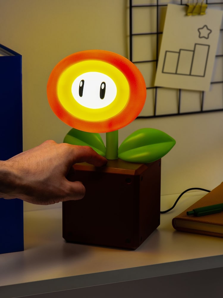 Nintendo Red Fire Flower Lamp - Image 2 of 6 Nintendo Red Fire Flower Lamp - Image 2 of 6