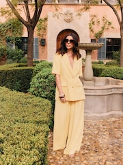 黄色 - Friends Like These X Lucy Mecklenburgh Tailored Short Sleeve Blazer with Linen - 4的图像3｝