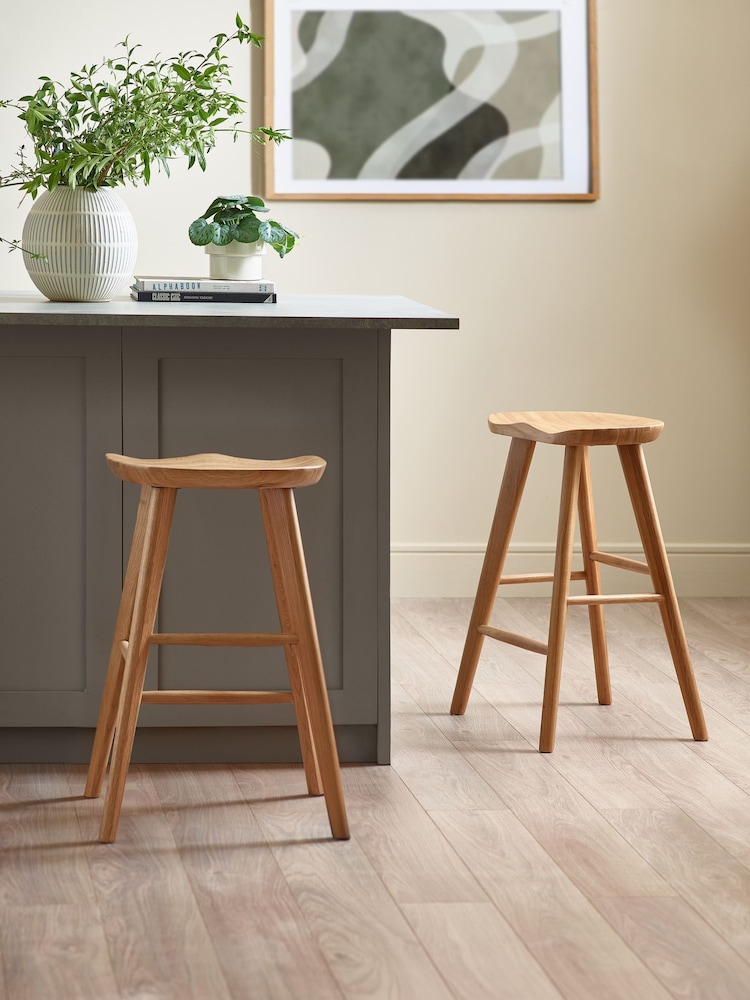 Julian Bowen Brown Mulu Solid Oak Bar Stool - Image 1 of 6 Julian Bowen Brown Mulu Solid Oak Bar Stool - Image 1 of 6