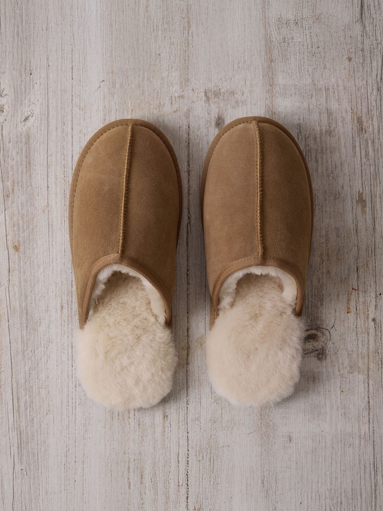 Chelsea Peers Yellow Mens Suede Sheepskin Mule Slippers - Tan - Image 2 of 6 Chelsea Peers Yellow Mens Suede Sheepskin Mule Slippers - Tan - Image 2 of 6