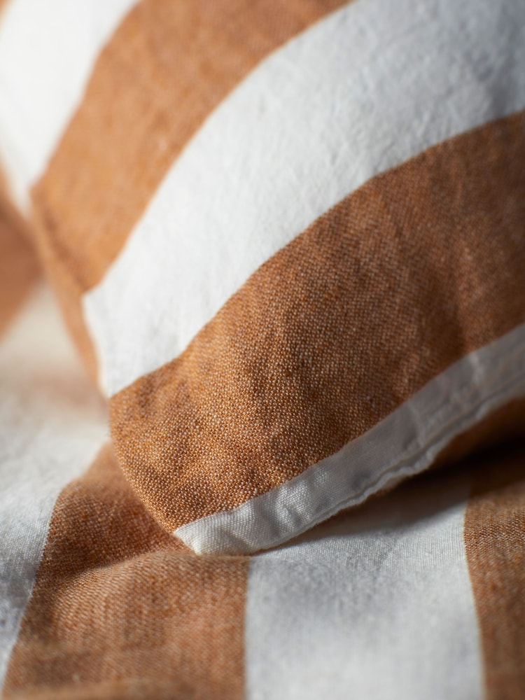 Secret Linen Store Amber Cora 100% Linen Fitted Pillowcase - Image 2 of 4 Secret Linen Store Amber Cora 100% Linen Fitted Pillowcase - Image 2 of 4