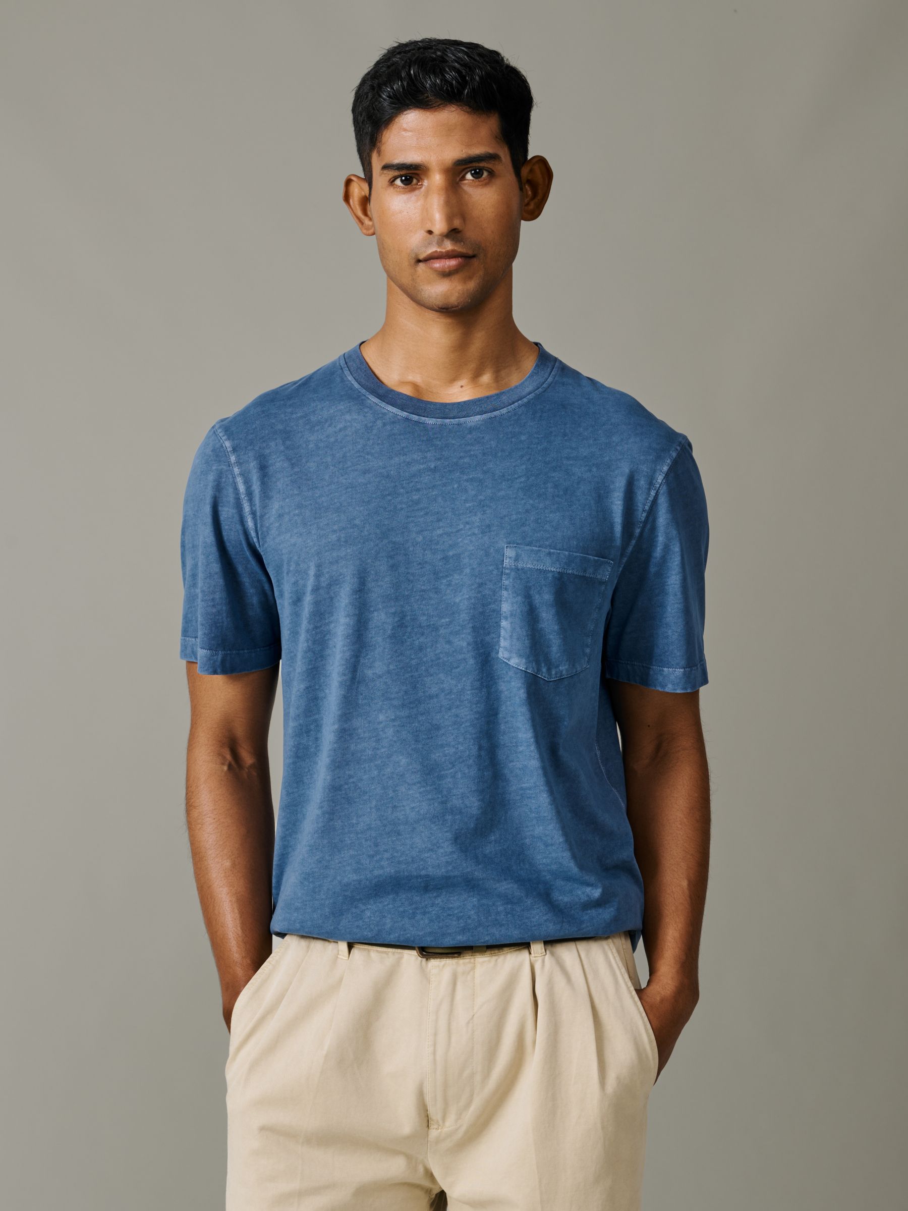 Next：日本 ブルー - Aubin Hareby ガーメントダイ ポケット Tシャツ