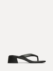 黑色 - Linzi Phase Toe Post Block Heel Mules Sandals - 圖片 2/5