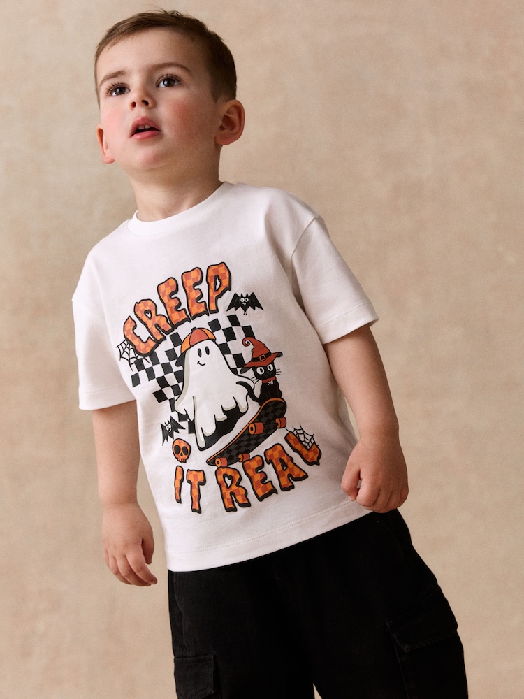 White/Black Halloween Printed - Short Sleeve Halloween Shirt and T-Shirt Set (3mths-7yrs) - Larawan 2 ng 4 White/Black Halloween Printed - Short Sleeve Halloween Shirt and T-Shirt Set (3mths-7yrs) - Larawan 2 ng 4
