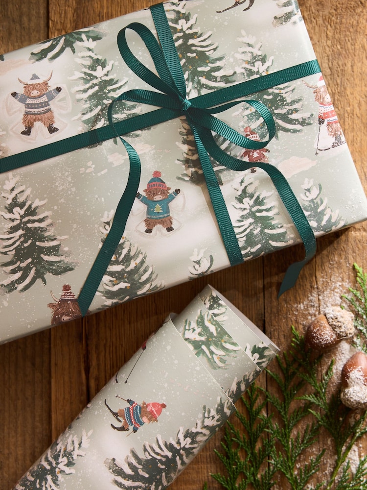 Green Apres Hamish the Highland Cow Standard Width 15m Christmas Wrapping Paper - Image 2 of 3 Green Apres Hamish the Highland Cow Standard Width 15m Christmas Wrapping Paper - Image 2 of 3