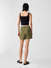 Gap Green Cargo Shorts - Image 2 of 5