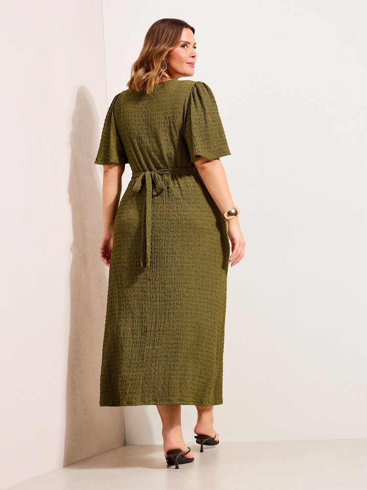 Friends Like These Green Curve Textured V-Neck Long Sleeve Midi Dress - Image 4 of 4