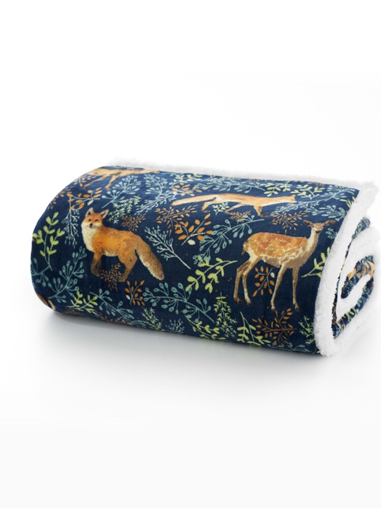 Deyongs Navy Fox & Deer Printed Sherpa Reverse Throw - Image 2 of 2 Deyongs Navy Fox & Deer Printed Sherpa Reverse Throw - Image 2 of 2