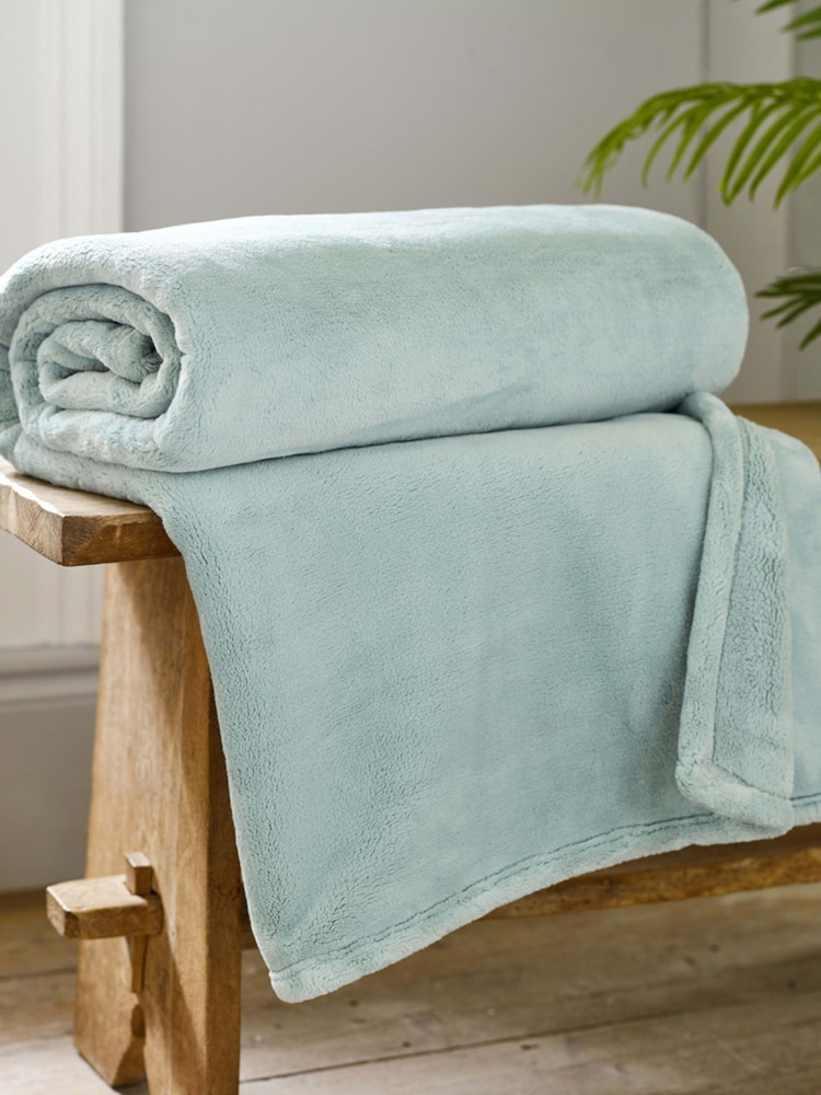 The Lyndon Company Sky Coco Touch Throw - Image 1 of 2 The Lyndon Company Sky Coco Touch Throw - Image 1 of 2