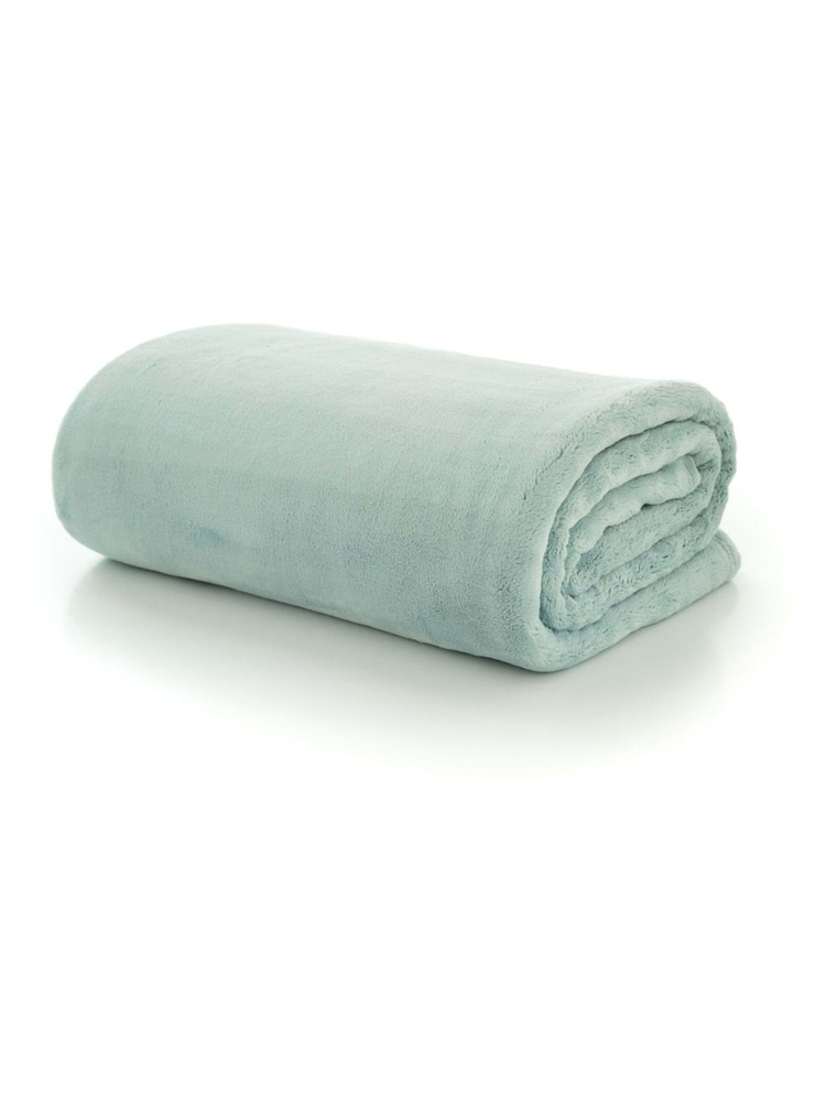 The Lyndon Company Sky Coco Touch Throw - Image 2 of 2 The Lyndon Company Sky Coco Touch Throw - Image 2 of 2
