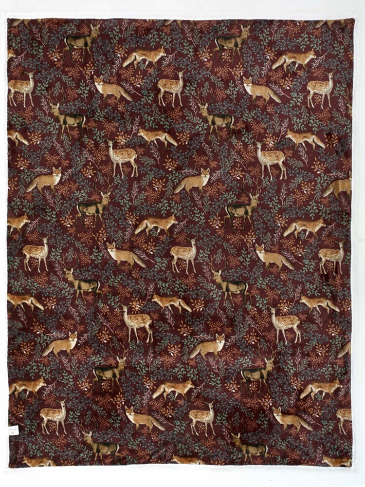 Deyongs Mulberry Fox & Deer Printed Sherpa Reverse Throw - Image 2 of 3 Deyongs Mulberry Fox & Deer Printed Sherpa Reverse Throw - Image 2 of 3