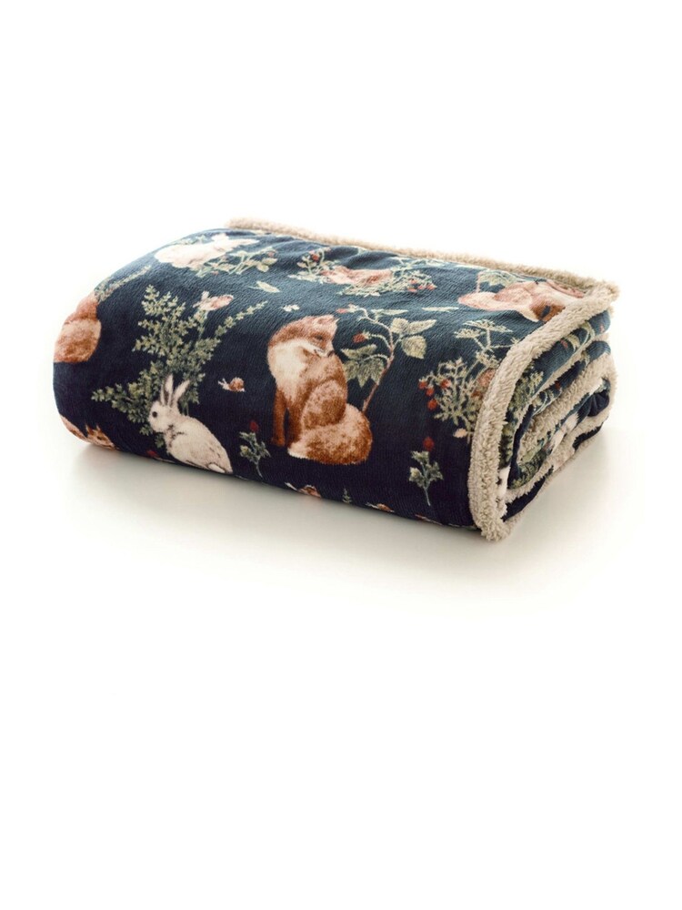 Deyongs Navy Woodland Wildlife Printed Sherpa Reverse Throw - Image 2 of 2 Deyongs Navy Woodland Wildlife Printed Sherpa Reverse Throw - Image 2 of 2