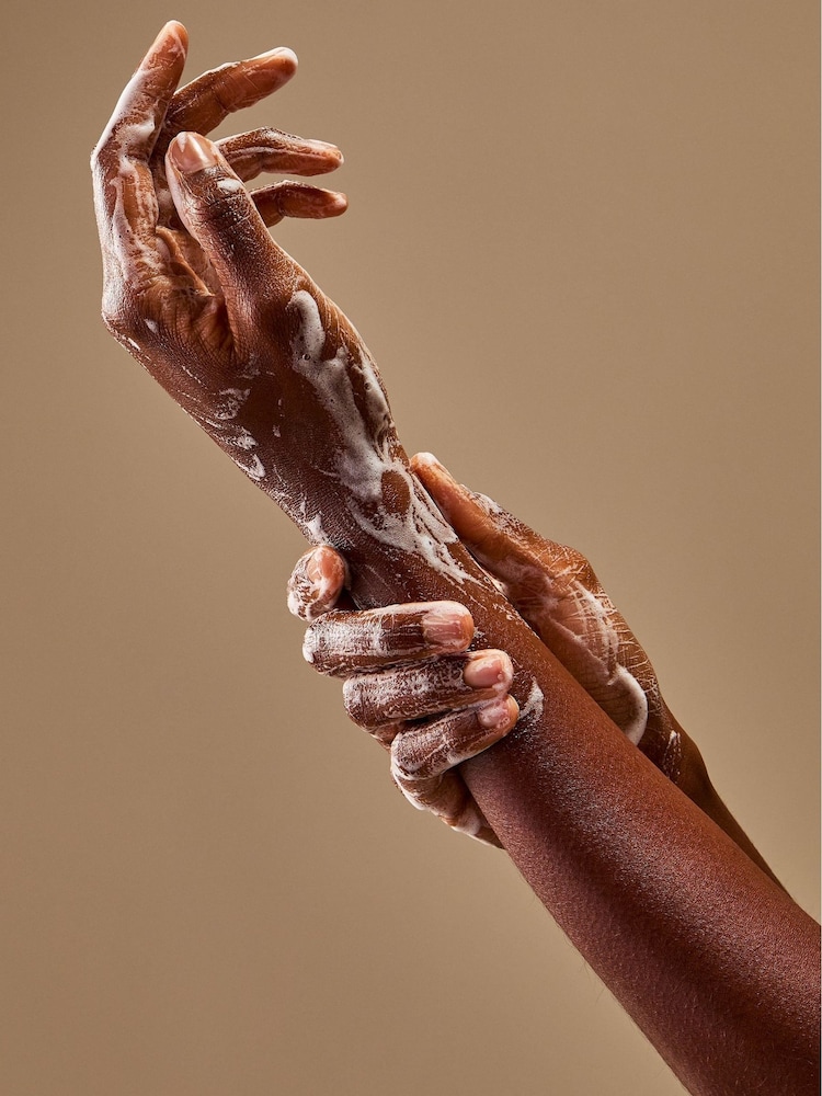 Bath & Body Works Sparkling Orange Gentle & Clean Foaming Hand Soap 259ml - Image 2 of 2