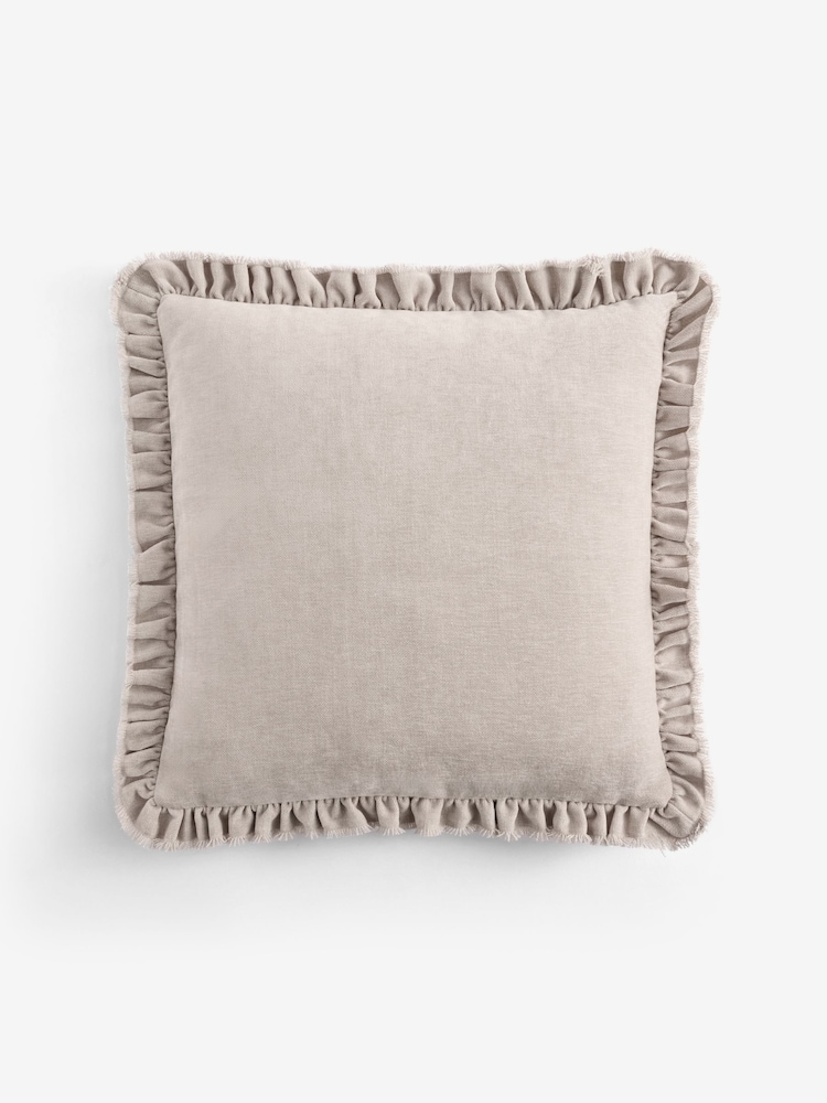 50 X 50cm na Unan na May Distressed Ruffle Edge - Larawan 1 ng 2 50 X 50cm na Unan na May Distressed Ruffle Edge - Larawan 1 ng 2