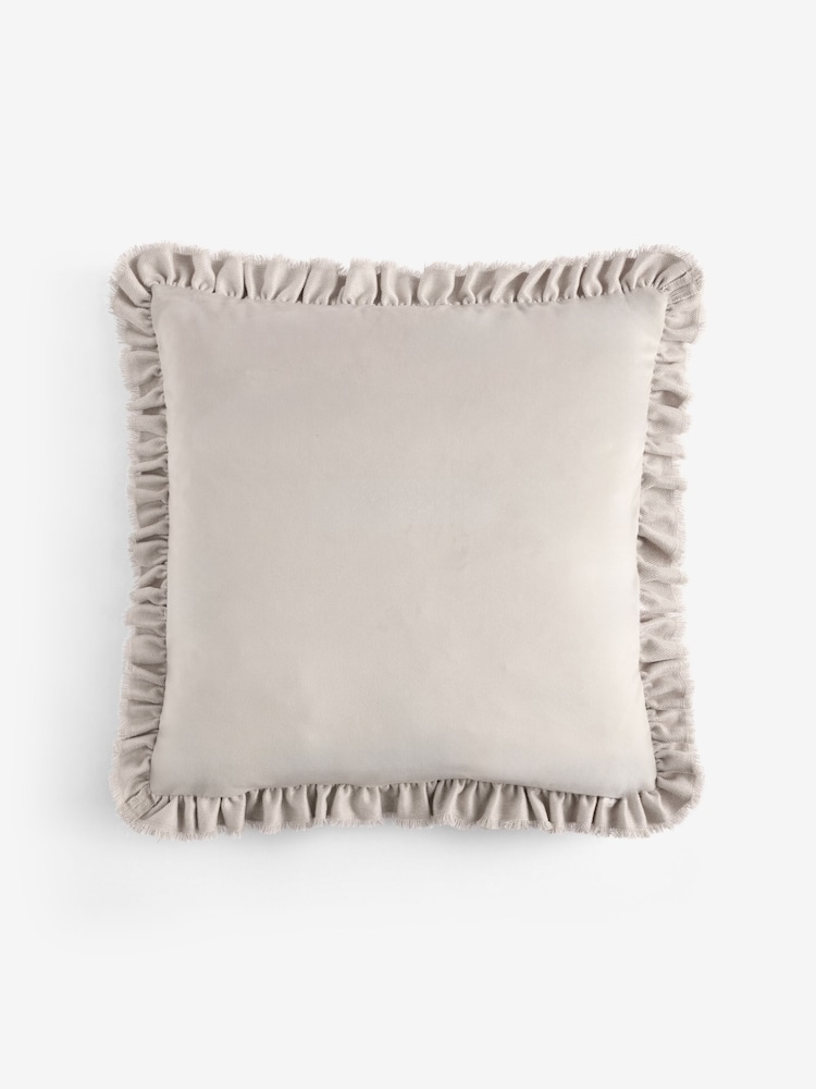 50 X 50cm na Unan na May Distressed Ruffle Edge - Larawan 2 ng 2 50 X 50cm na Unan na May Distressed Ruffle Edge - Larawan 2 ng 2